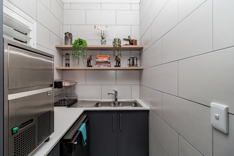 4 Bedroom Property for Sale in Sandown Western Cape